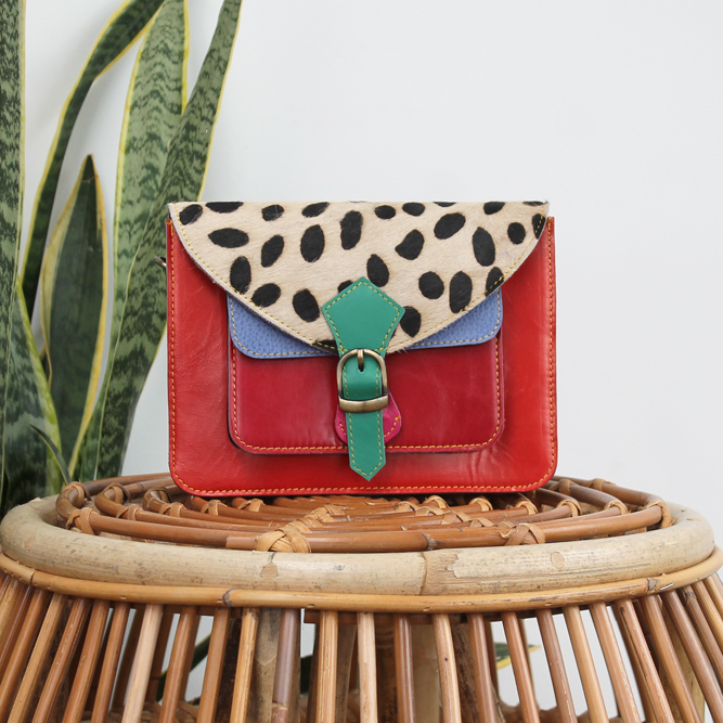 Tas Mira – Oranje/ rood dalmatiër print | Leren dierenprint tas