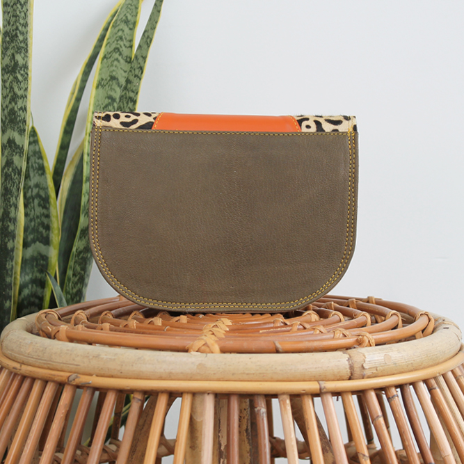 Tas Vira - Oranje / turquoise | Leren dierenprint tas - Afbeelding 3