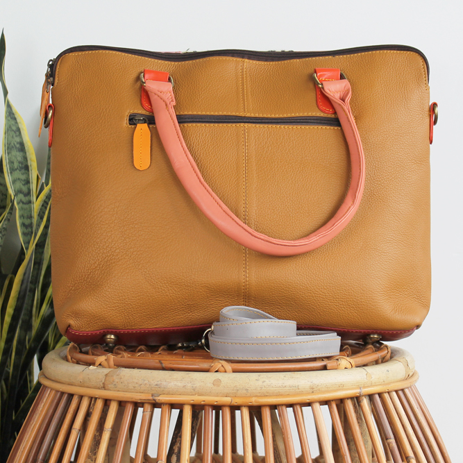 Shopper - Lichtroze dierenprint | Unieke leren shopper - Afbeelding 3