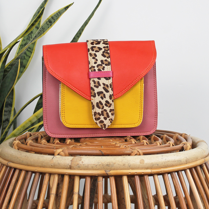 Tas Kanta – Oranje / roze / geel panterprint | Leren crossbody tas