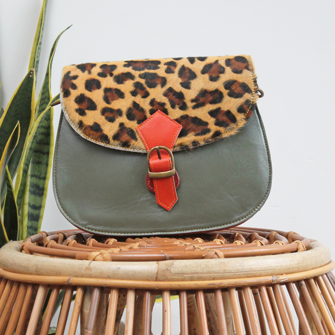 Tas Nila – Groen / panterprint | Leren dierenprint tas