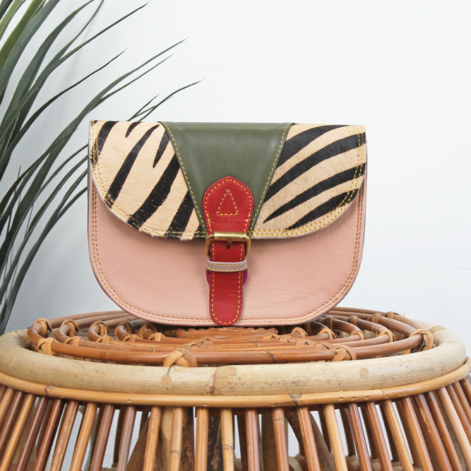 Tas Vira – Lichtroze / zebraprint | Leren dierenprint tas