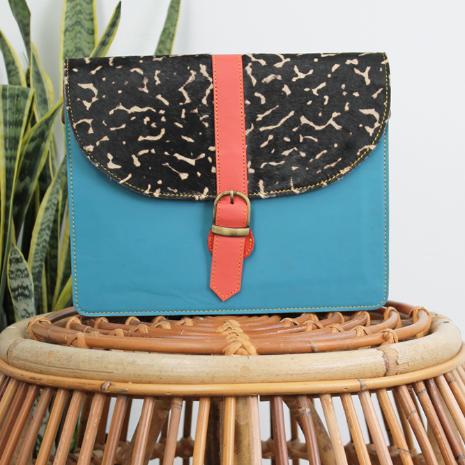 Tas Daya – Blauw / zwart | Leren dierenprint tas