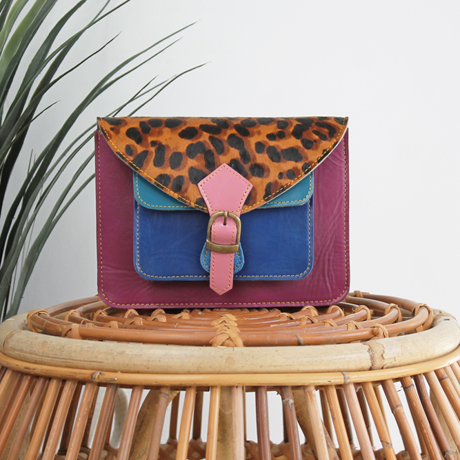 Tas Mira – Paars / blauw / panterprint | Leren dierenprint tas